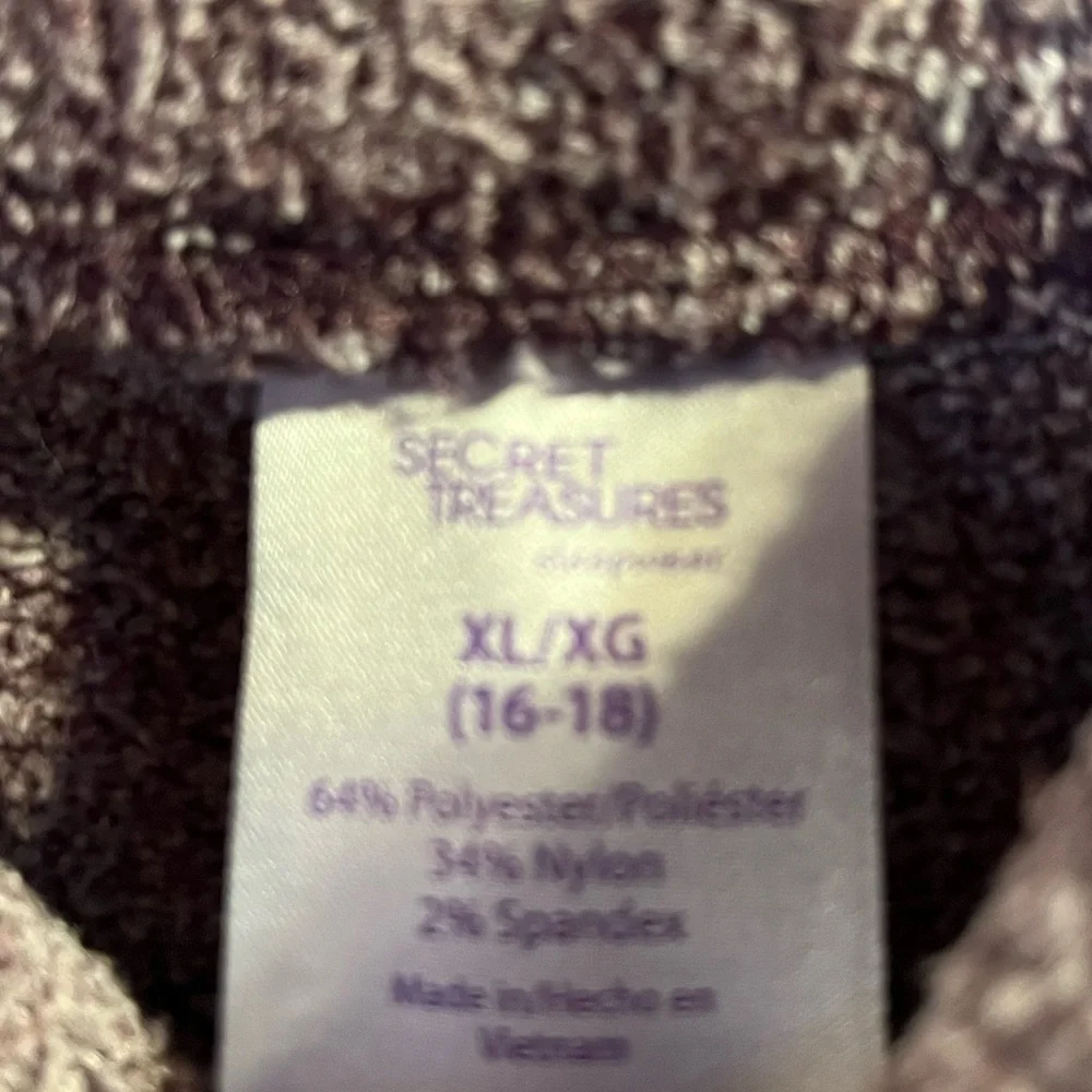 Secret Treasures Lavender Lounge Set - Picture 3 of 3